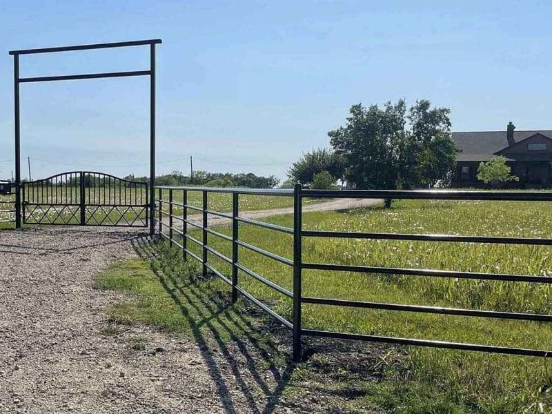 Pros of Pipe Fences from a North Texas Fence Company
